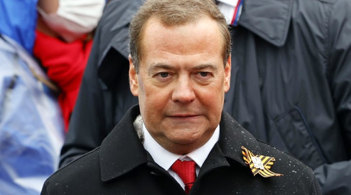 Медведев назвал американского сенатора Линдси Грэма тварью и пригрозил авиационным терактом